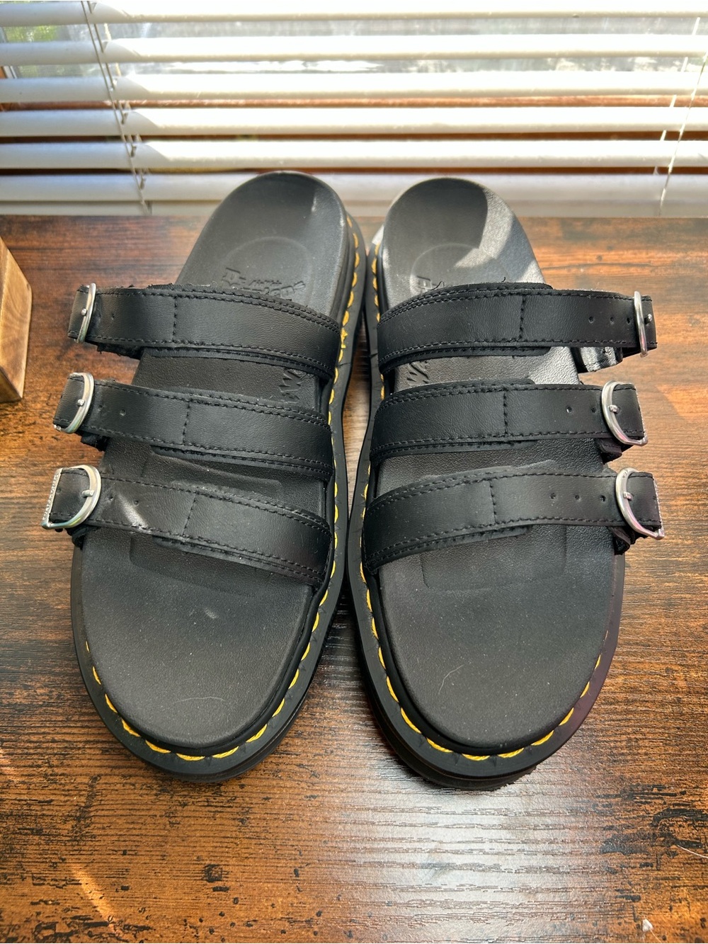 DR. MARTENS BLAIRE
LEATHER SLIDE SANDALS